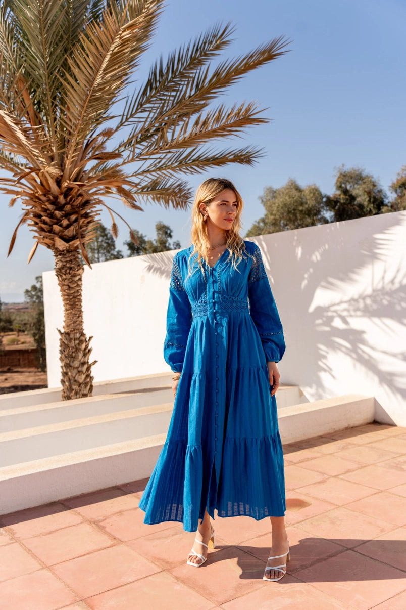 V-neck maxi dress with lace