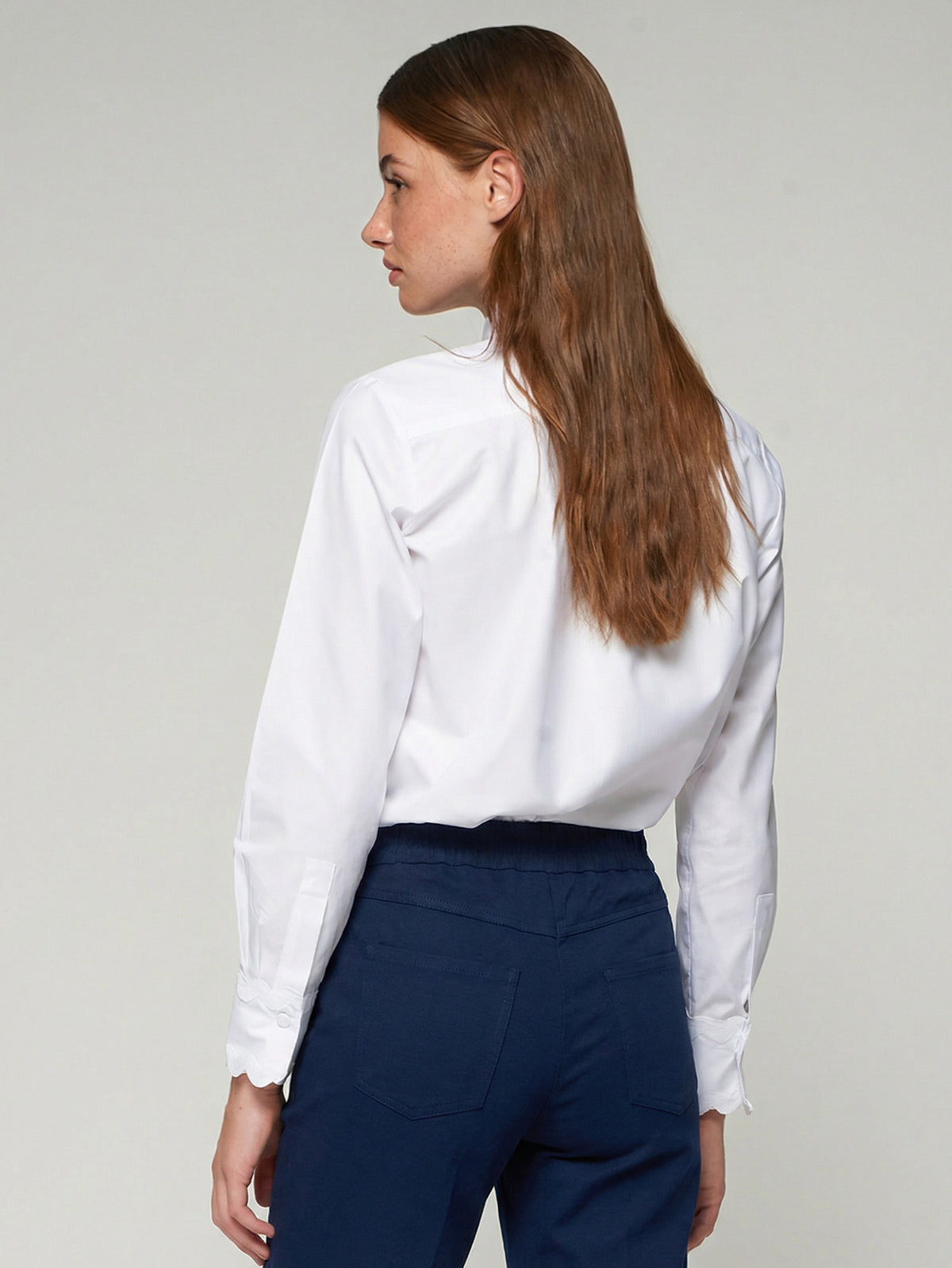 Elegant white Vilagallo blouse with relaxed tailored silhouette